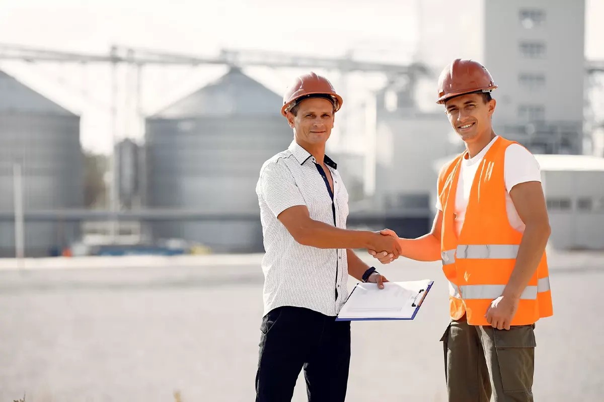 تاثیر توقیف سند مالکیت زمین بعد از عقد قرارداد مشارکت در ساخت