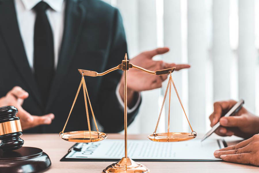 تعرفه وکالت در غرب تهران